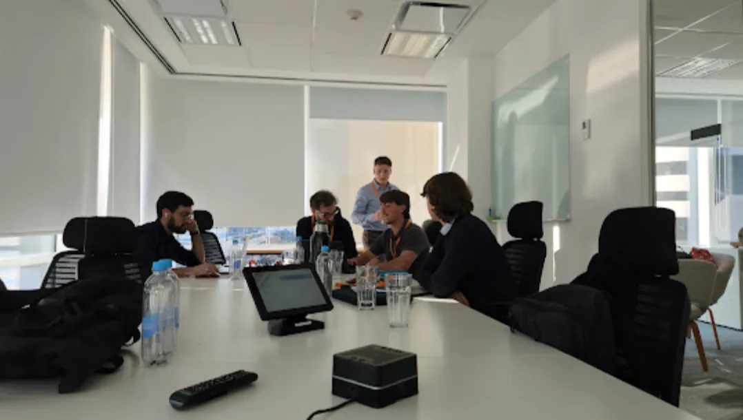 The Vantegrate team around the meeting table